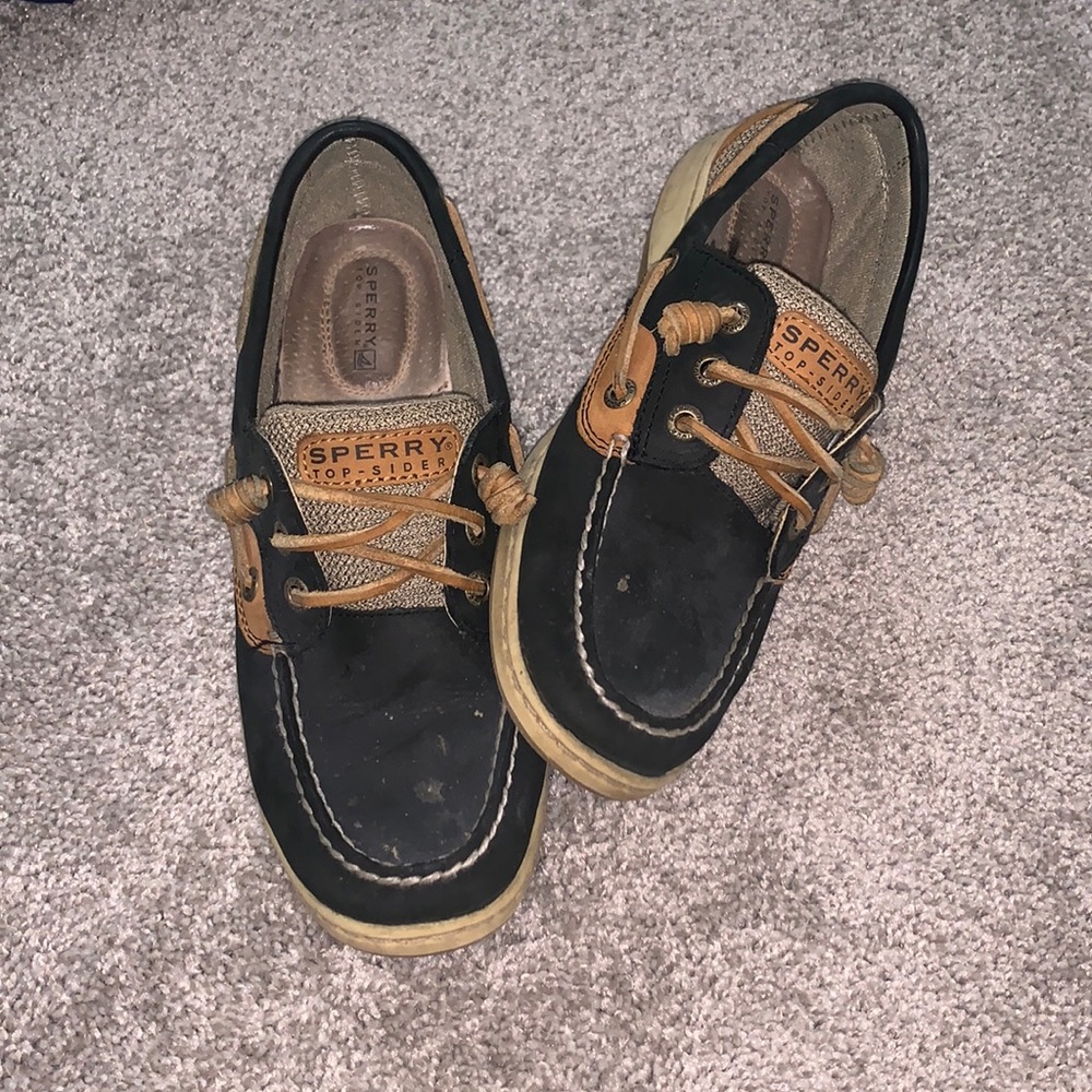 Women’s black Sperry boat shoes
